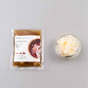 將黃金蟲草花雞湯退冰。