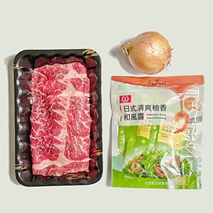 洋蔥切絲泡冰水