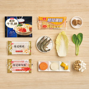 準備食材，先將南瓜蒸熟，壓成泥狀備用